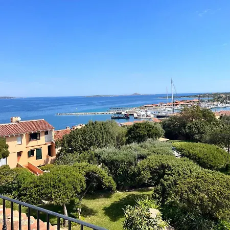 L'attico Del Porto Apartment *