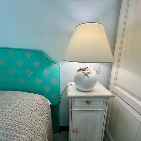 L'attico Del Porto Apartman *