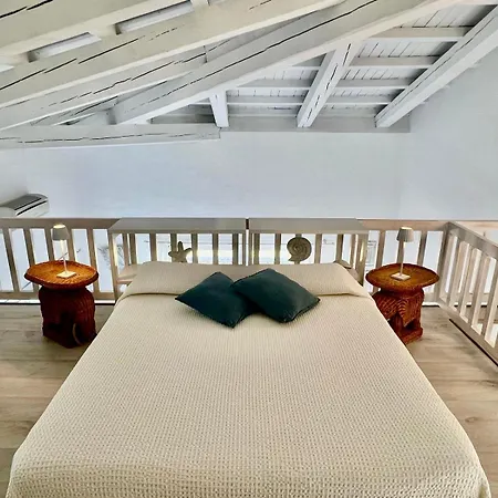 L'attico Del Porto Apartman *